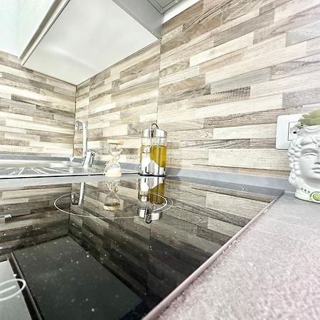 شقة Ale & Andry House تْشيفالو المظهر الخارجي الصورة