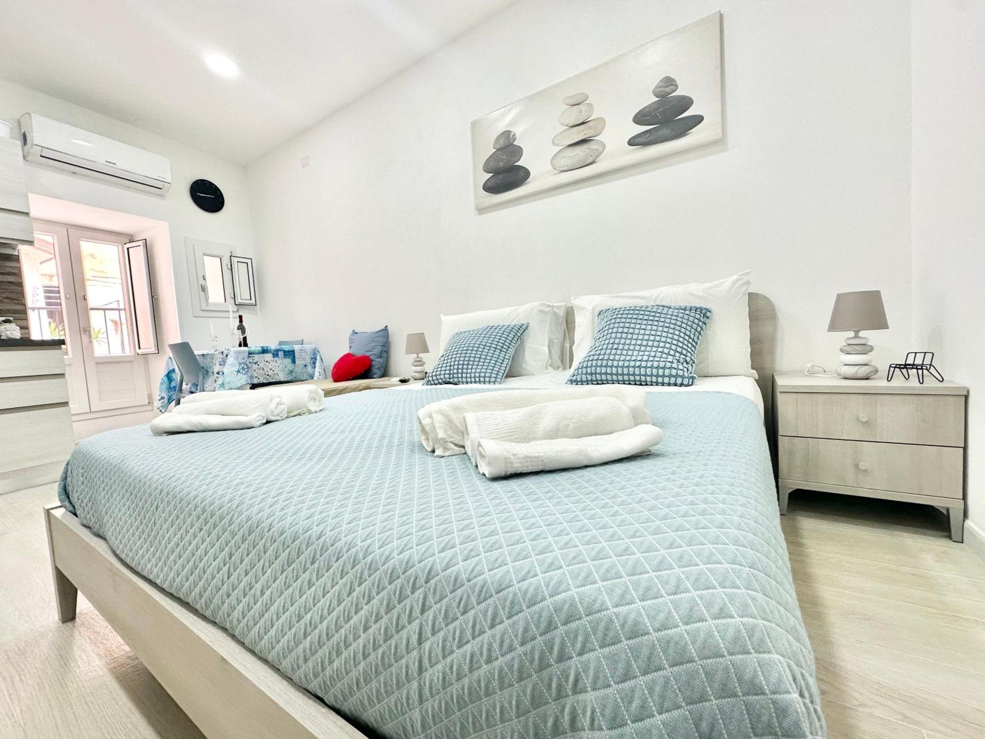 شقة Ale & Andry House تْشيفالو المظهر الخارجي الصورة