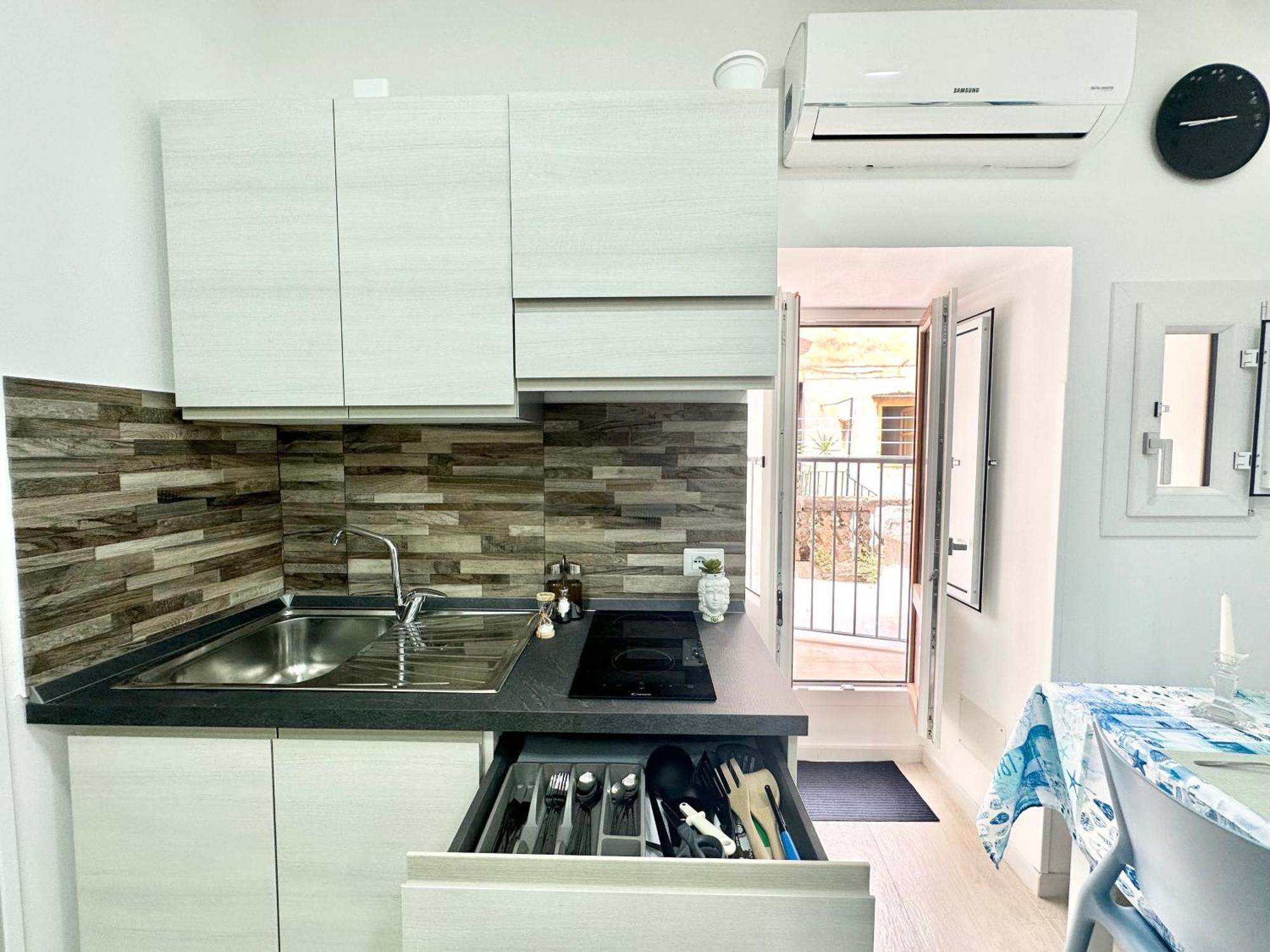 شقة Ale & Andry House تْشيفالو المظهر الخارجي الصورة